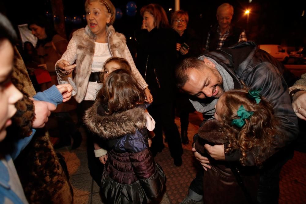 Cariñoso recibimiento a Carlos Muñoz tras 7 años viajando por el mundo