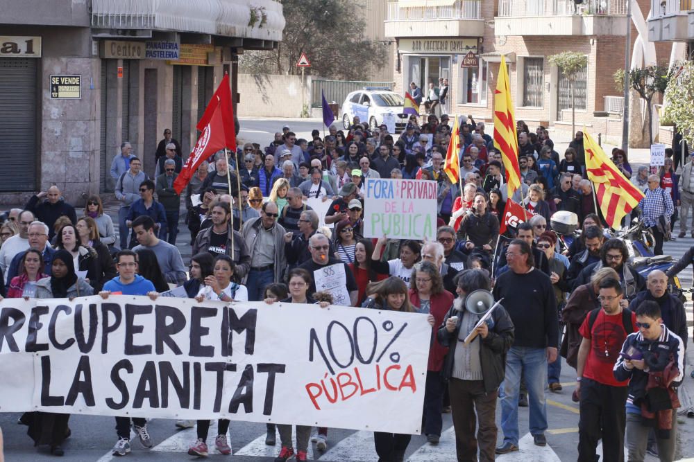 Manifestació a Blanes per demanar que "deixi de privatitzar-se" l''hospital