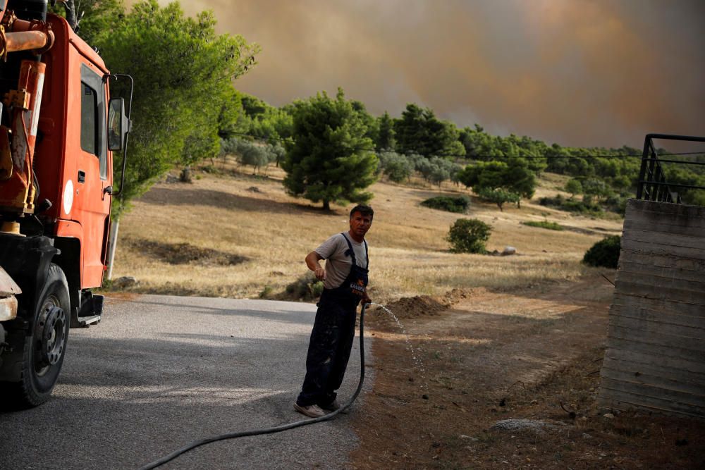 Greus incendis a Grècia