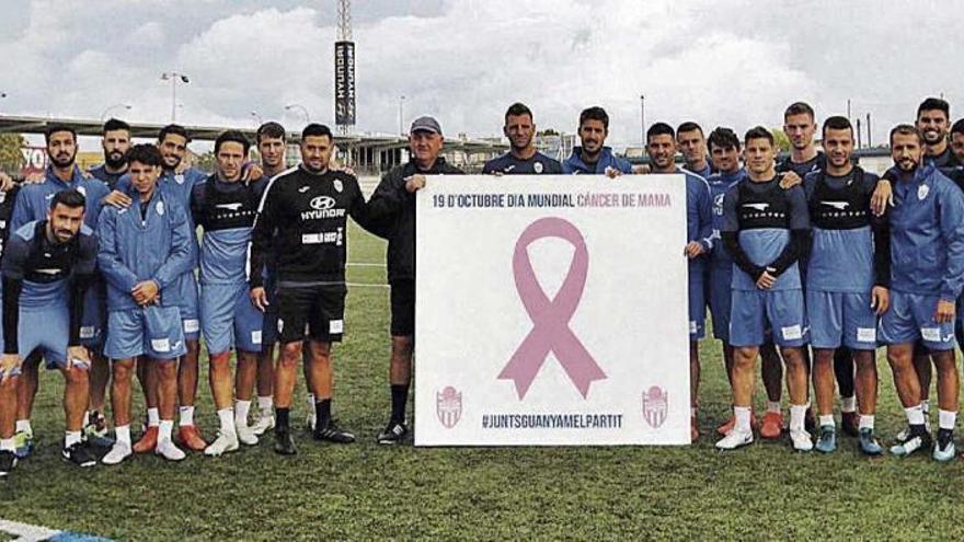 El Baleares homenajea a las personas que luchan contra el cáncer.