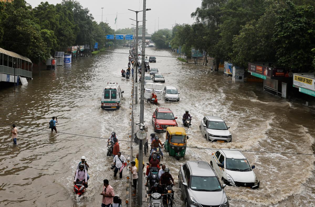 El río Yamuna se ha desbordado debido a las lluvias monzónicas en Nueva Delhi.