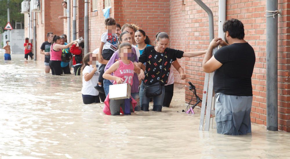 Vecinos de Almoradí evacuados