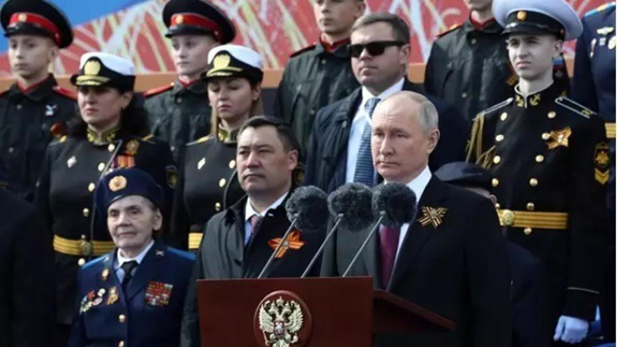 Putin arremete contra occidente en el Día de la Victoria