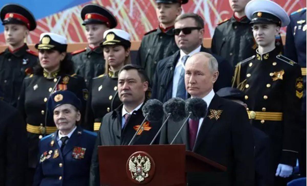 Putin arremete contra occidente en el Día de la Victoria