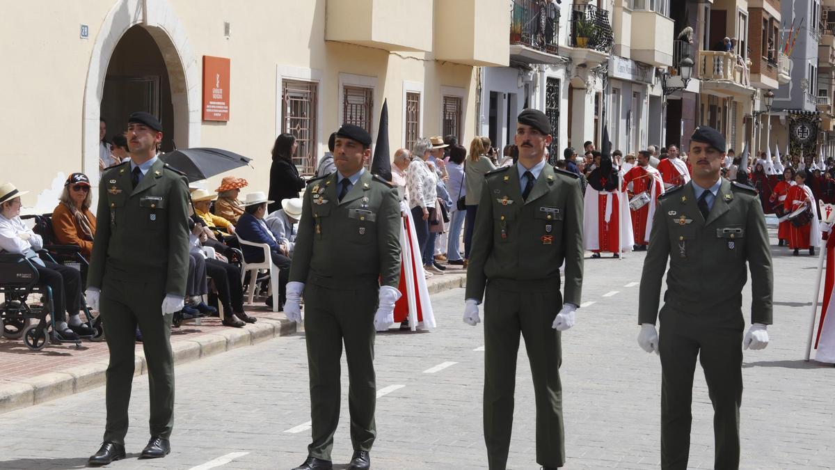 La procesión de Viernes Santo en Benetússer, en imágenes