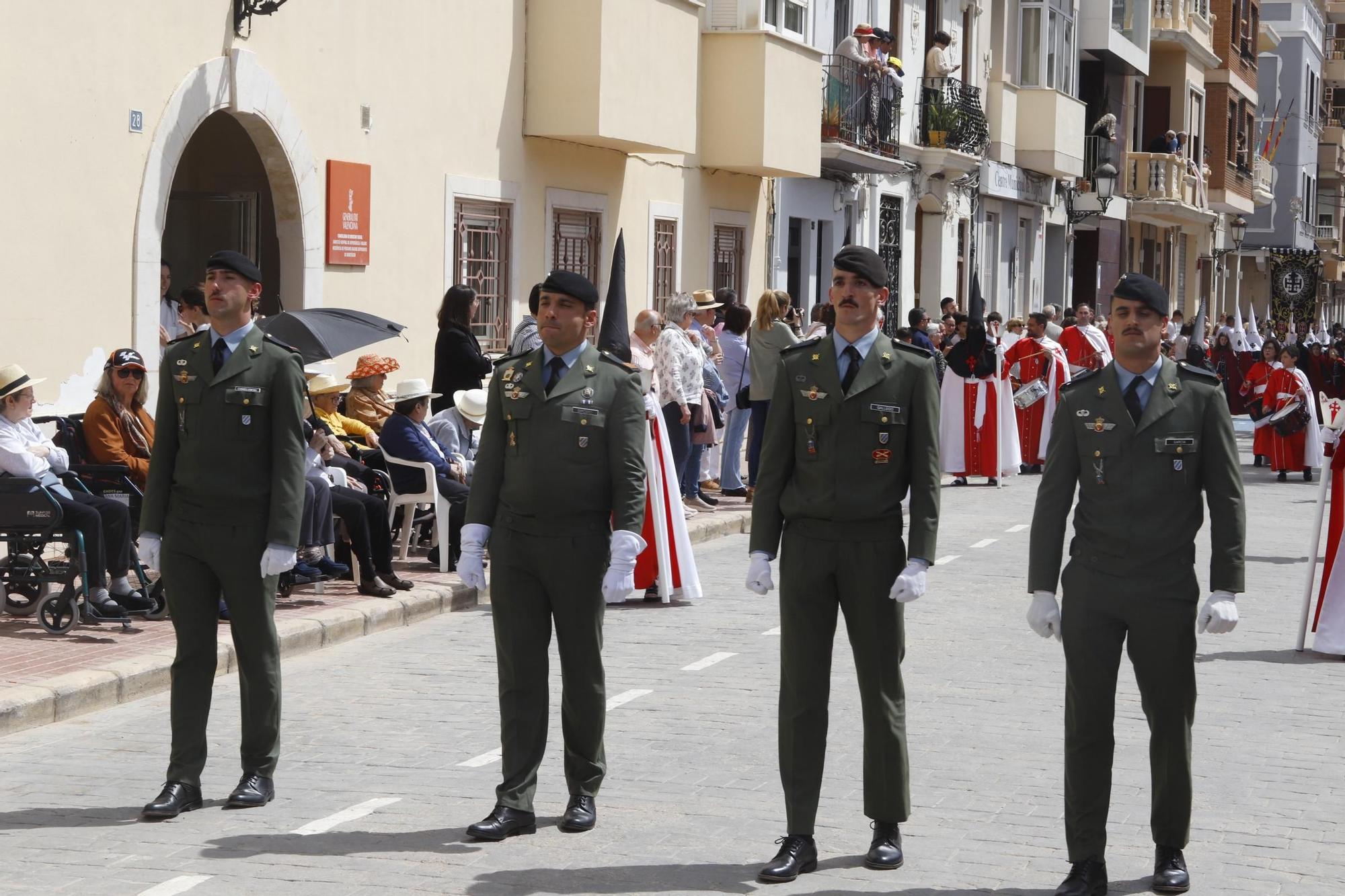 La procesión de Viernes Santo en Benetússer, en imágenes