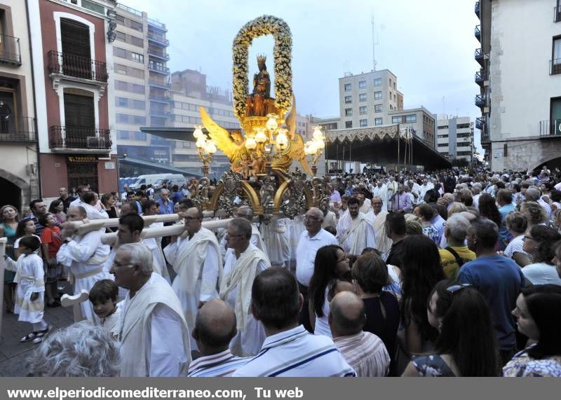 Vila-real se vuelca en la procesión de la Mare de Déu de Gràcia