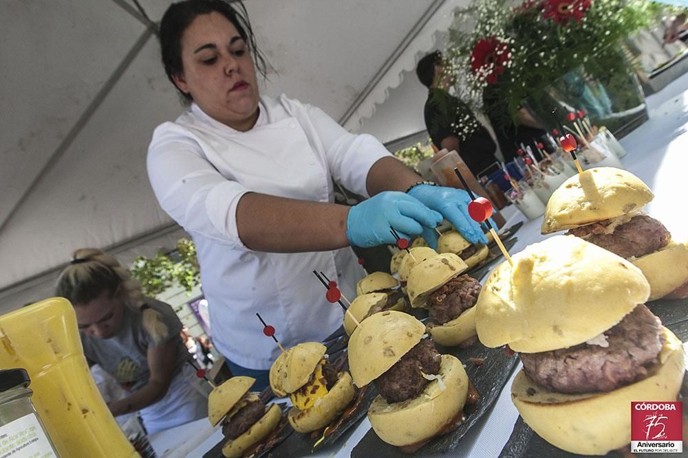 FOTOGALERÍA /Califato Gourmet toma la calle con el concurso de la tapa.