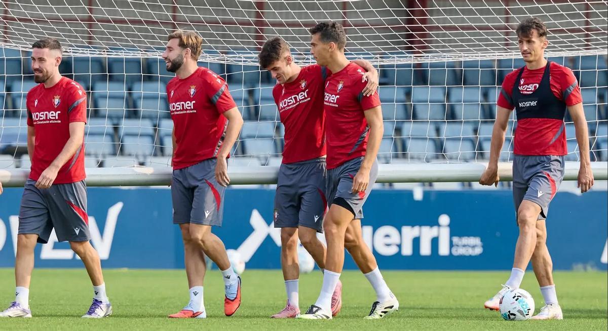 Entrenamiento de Osasuna, previo a viajar a Madrid para enfrentarse al club blanco.