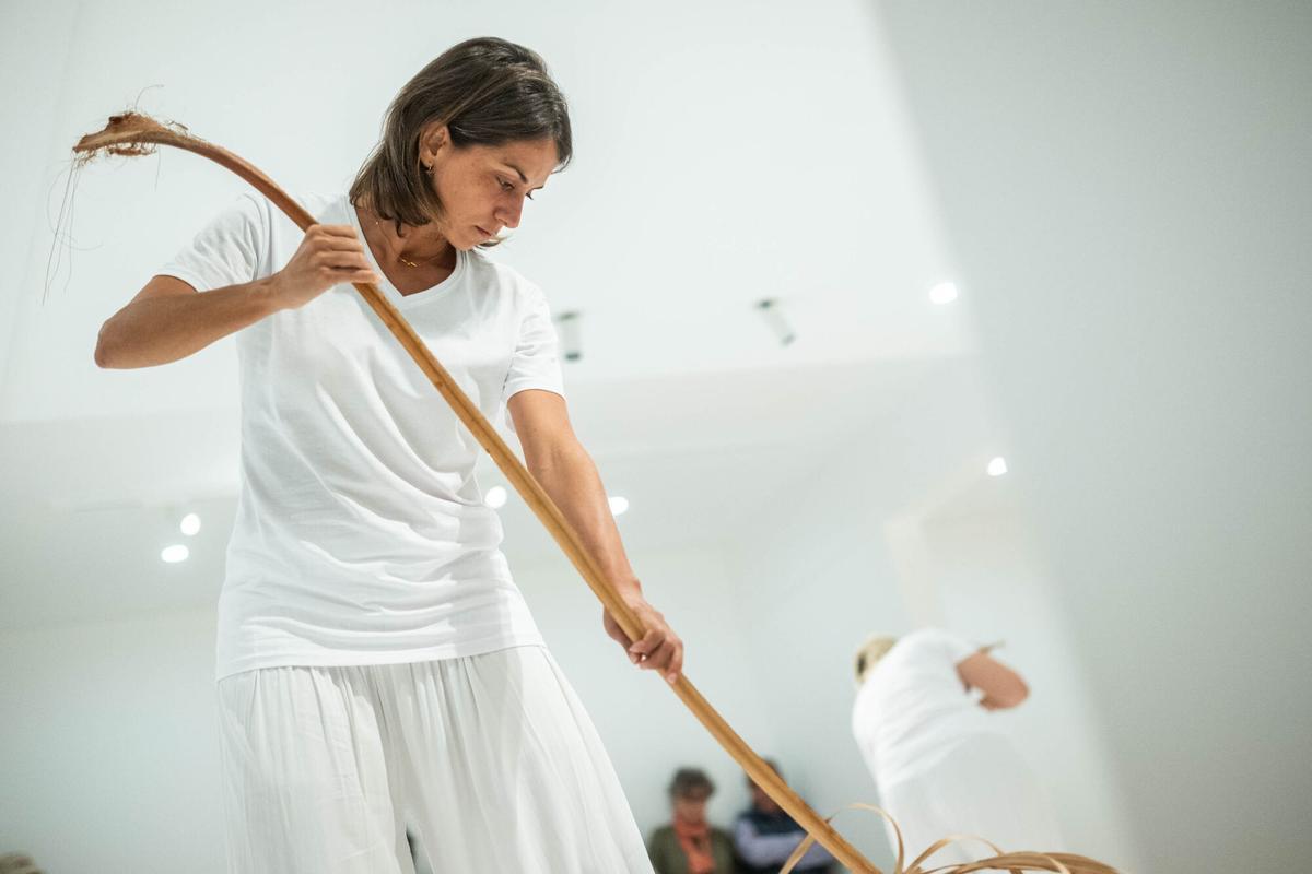 Presentación de la performance 'A ras de suelo'