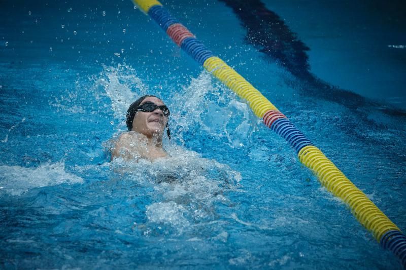 Apertura de la piscina de Santa Cruz  | 01/06/2020 | Fotógrafo: Andrés Gutiérrez Taberne