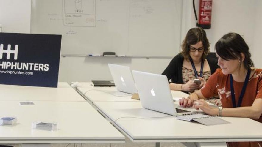 Marta Ibáñez y Susana Calabuig, impulsoras de HipHunters.