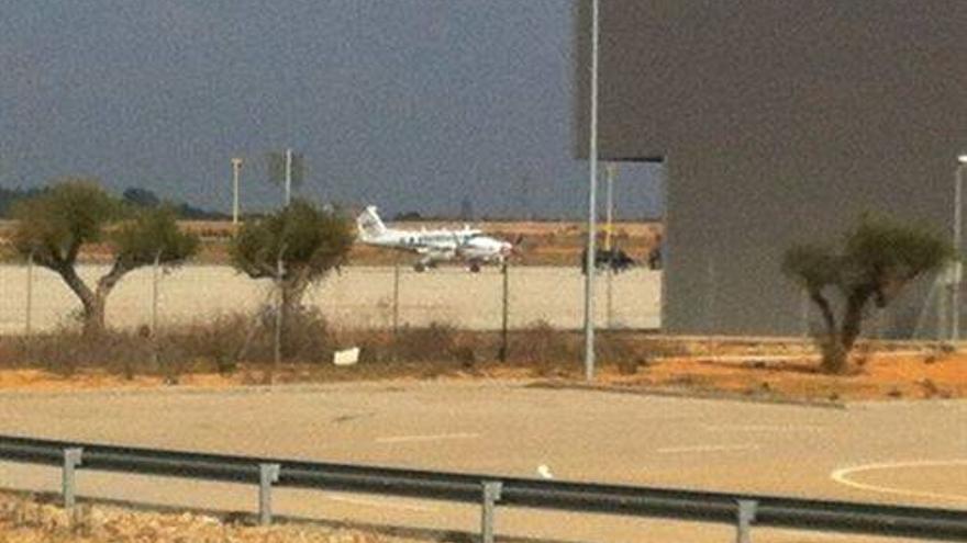 Aterriza el primer avión en el aeropuerto de Castellón
