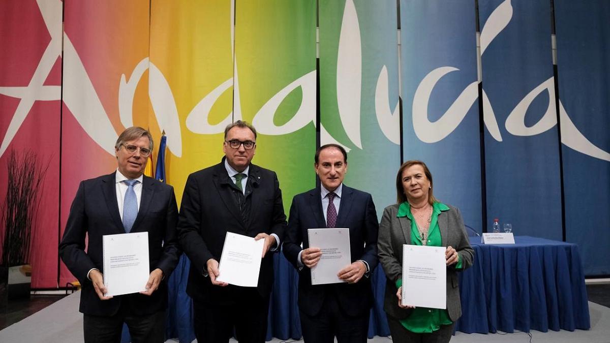 José Carlos Escribano, Arturo Bernal, Javier González de Lara y Yolanda de Aguilar.