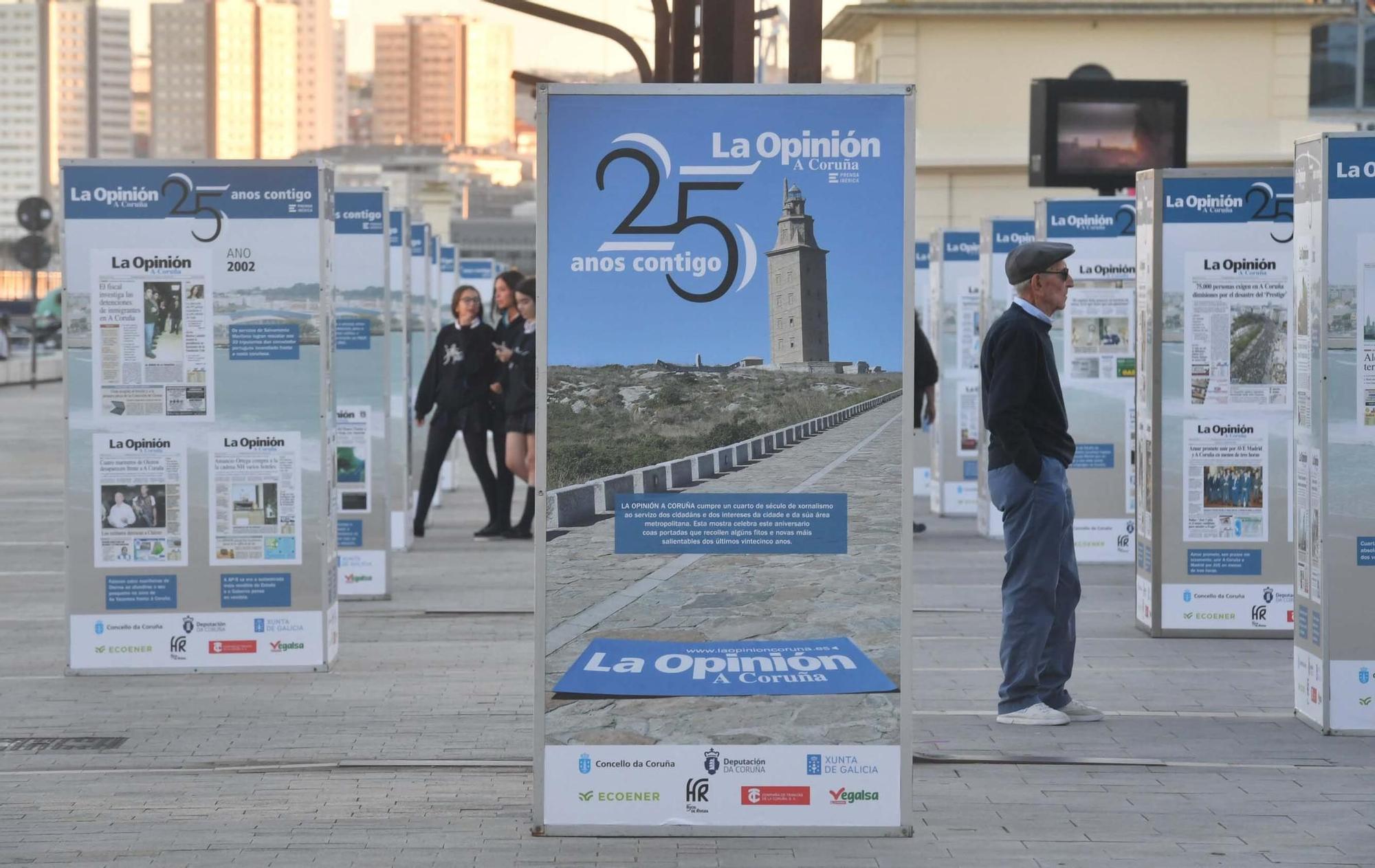 Portadas de los 25 años de LA OPINIÓN decoran la Marina