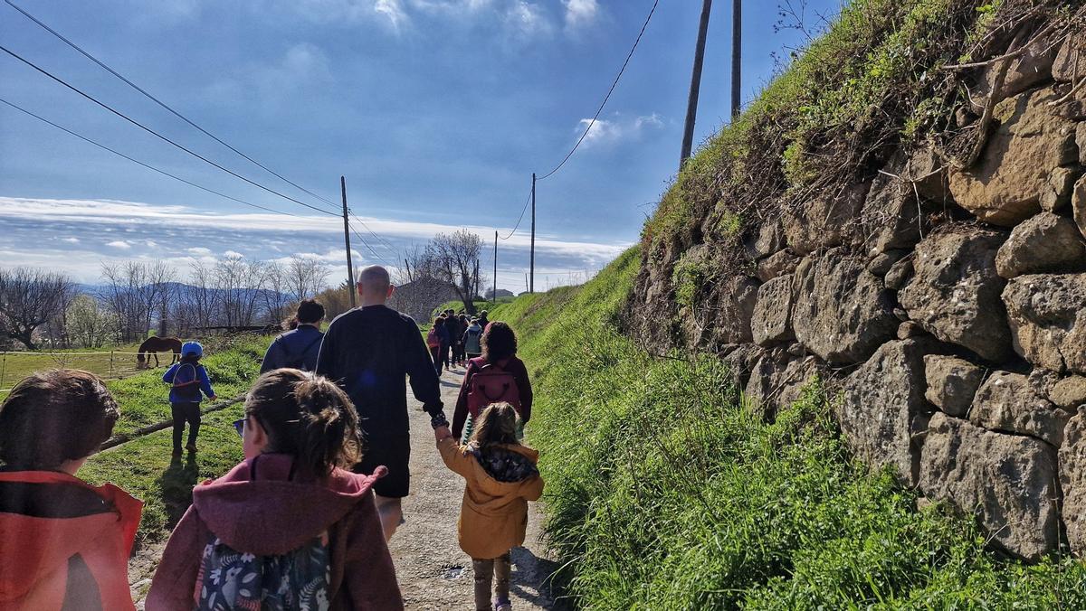 Participants a la caminada solidària de Gingko