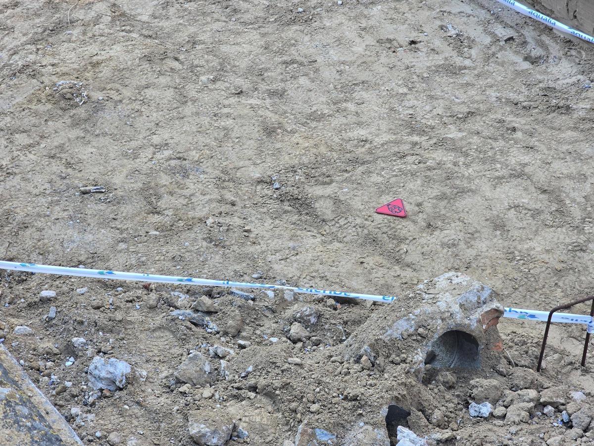 Se han encontrado seis enterramientos en la avenida de Huelva de Badajoz aunque no descartan que aparezcan más.