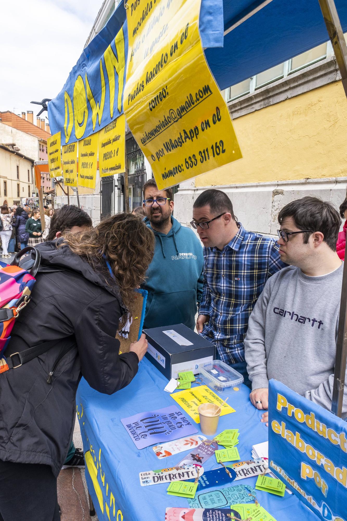 En imágenes: Mercados de Cooperativas y Asociaciones Educativas Asturianas en el Fontán