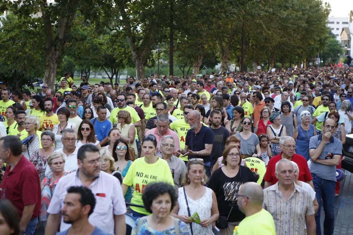 3.000 cordobesas se manifiestan contra el ERE de ABB