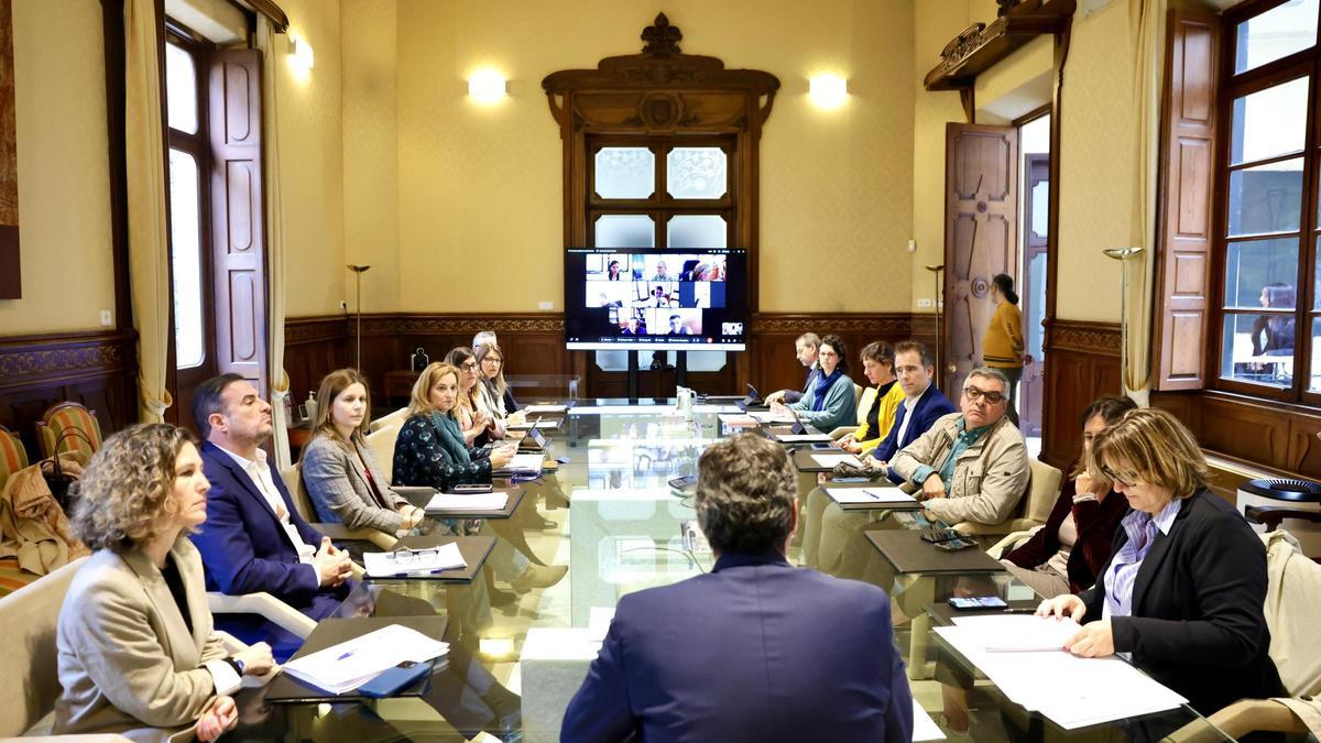 El director de Transparencia del Govern, Jaume Porsell, presente en la comisión de simplificación administrativa