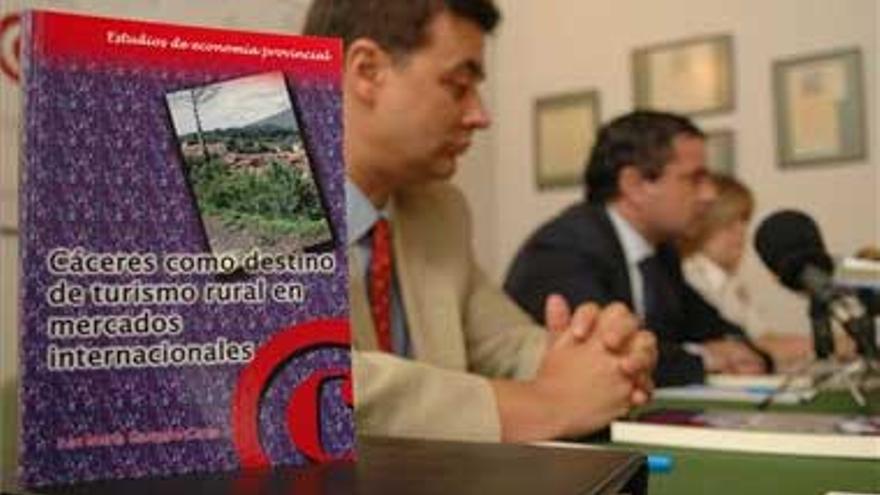 Un libro aborda el potencial exterior del turismo rural de la provincia