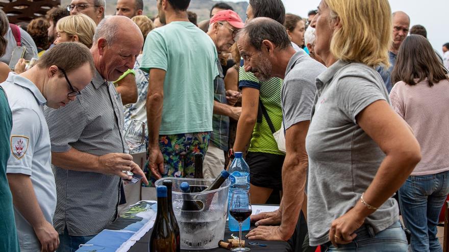 Divuit cellers promouran a Colera els vins elaborats en terrenys de pissarra