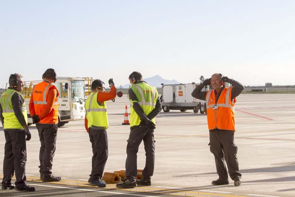 El aeropuerto de Corvera cobra vida