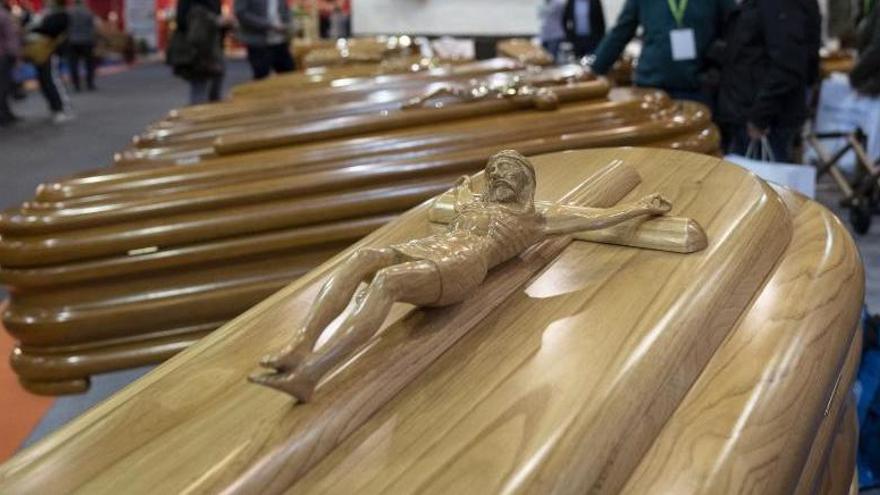 Una funeraria confunde dos cadáveres y envía a un ovetense a Valladolid