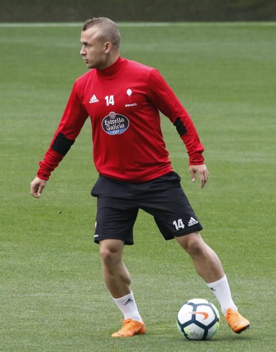 Último entrenamiento del Celta antes de vsitar el Bernabéu // Alba Villar