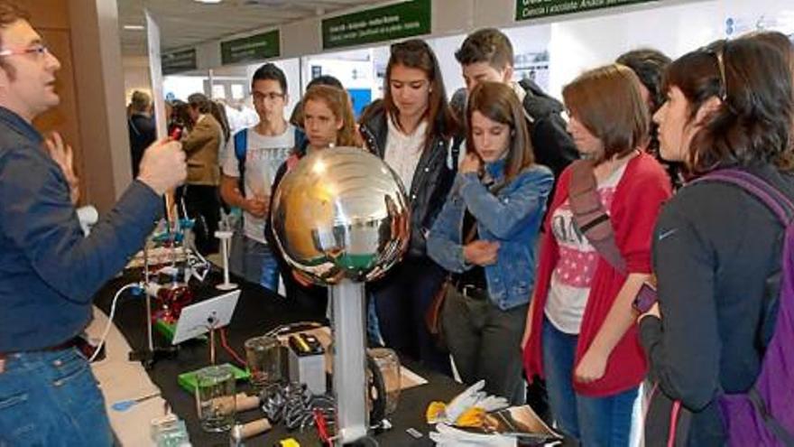 Participants a la Fira del Coneixement de Berga de l&#039;any passat