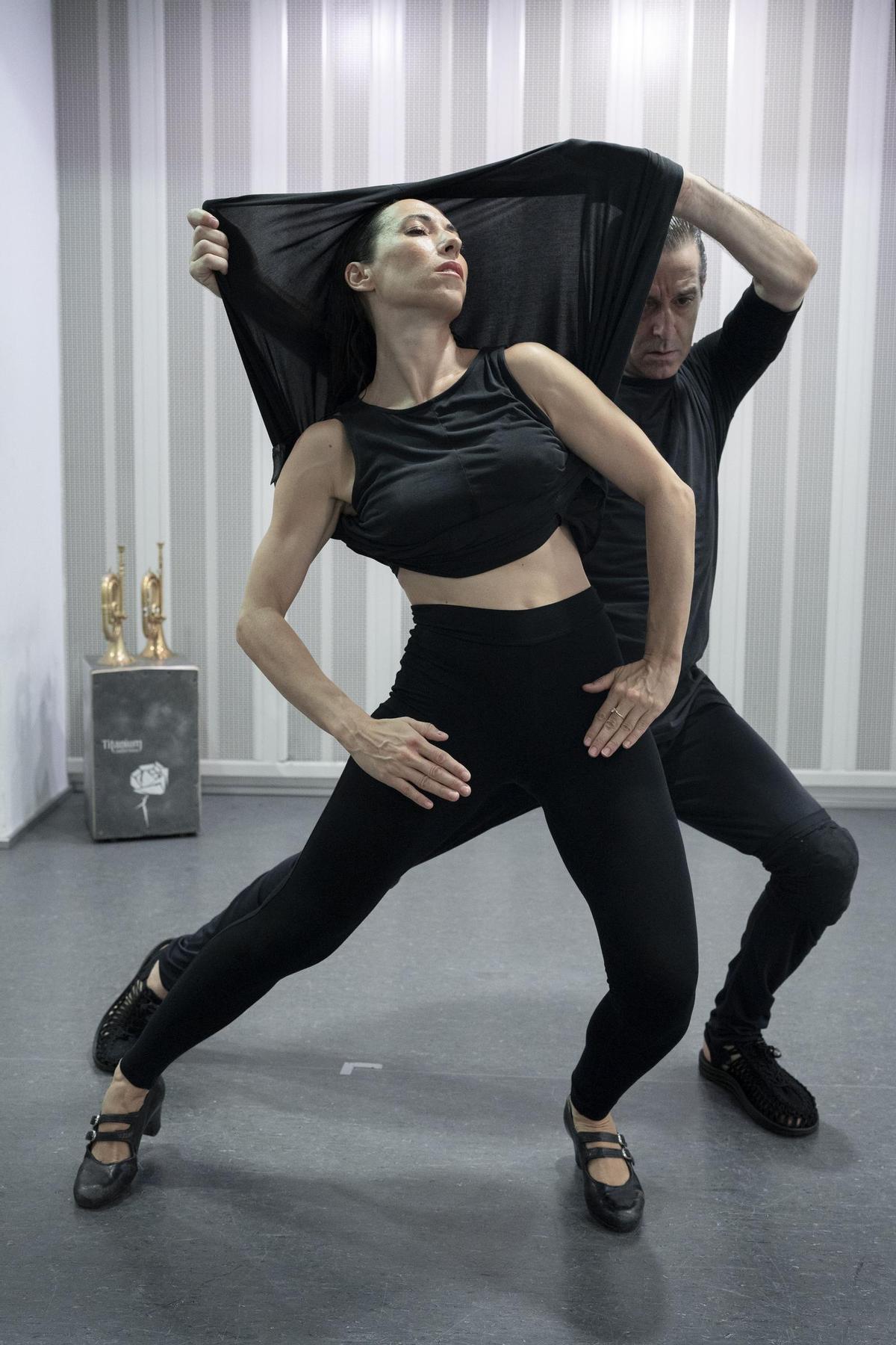 Andrés Marín y Ana morales durante un ensayo abierto de su nuevo obra, que estrenarán el próximo 14 de septiembre en el marco de la XXIII Bienal de Flamenco de Sevilla.