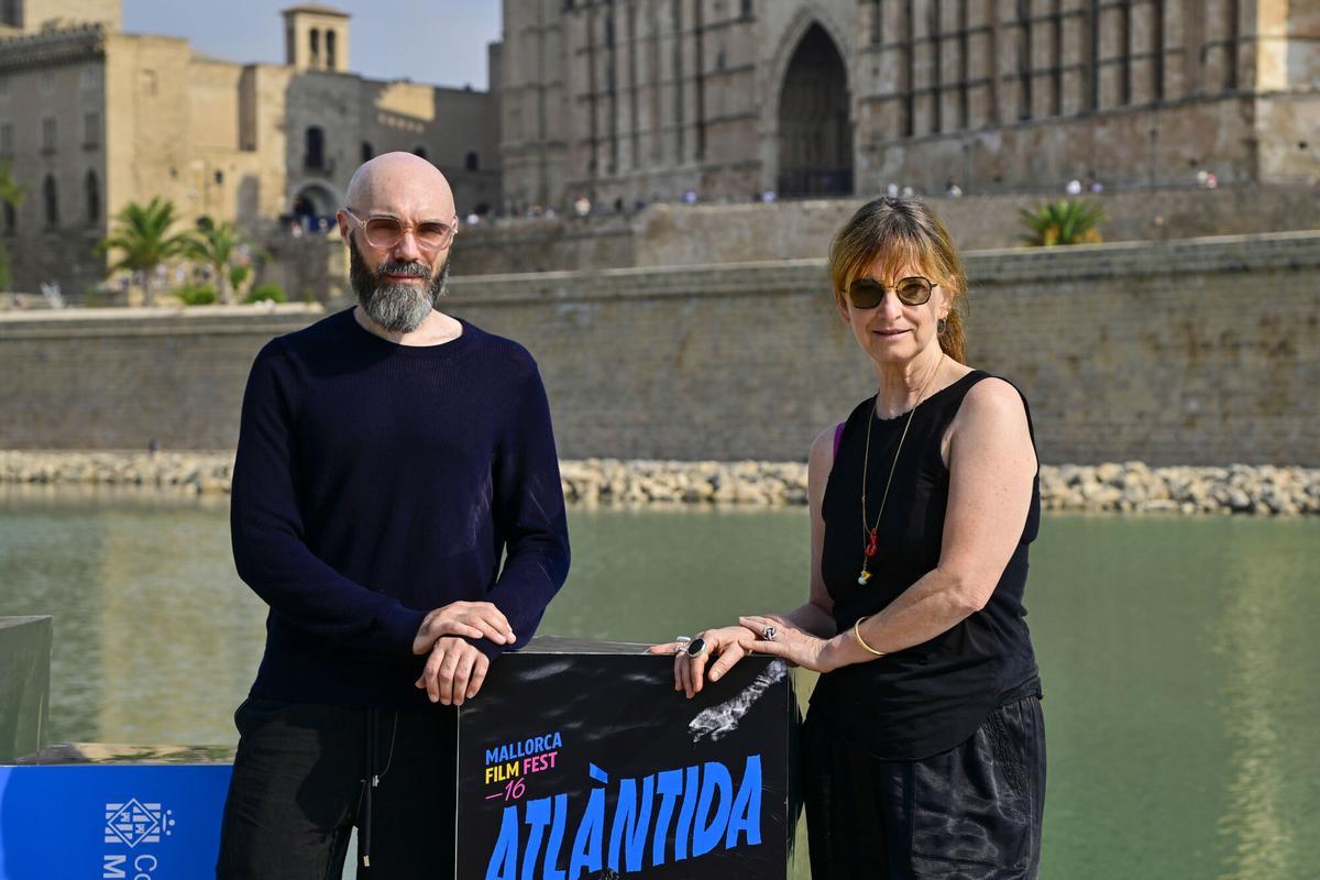 El director David Lowery y la directora de vestuario Bina Deigeier, durante la presentación el 27 de julio de la película ´Mother Mary´ dentro el festival de cine Atlàntida Mallorca Film Fest que se celebra en Palma.