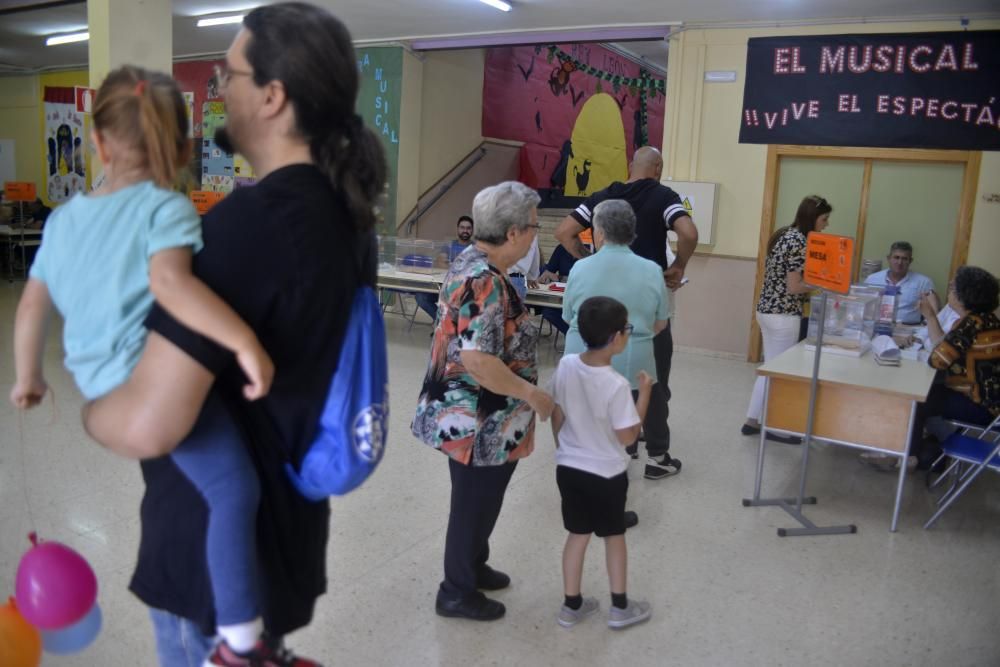 Las imágenes que nos dejan las elecciones autonómicas, europeas y municipales en la Región de Murcia