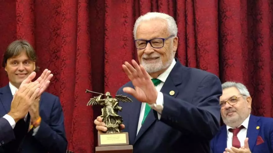 Triana se viste de gala: el Ateneo entrega los Premio Llave Corazón de Triana