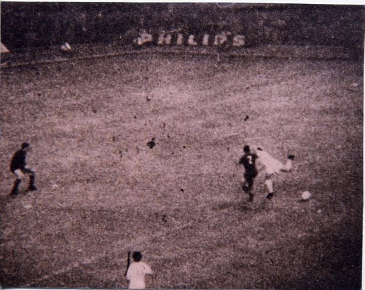 El penalti de la vergüenza. Guruceta se inventó una pena máxima (de Rifé a Velázquez) que dio aire al Madrid