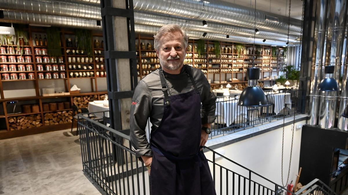 El chef Xosé Cannas (Pepe Vieira) en la jornada inaugural en Pontevedra de Varela Churrasquería, en febrero de 2024.