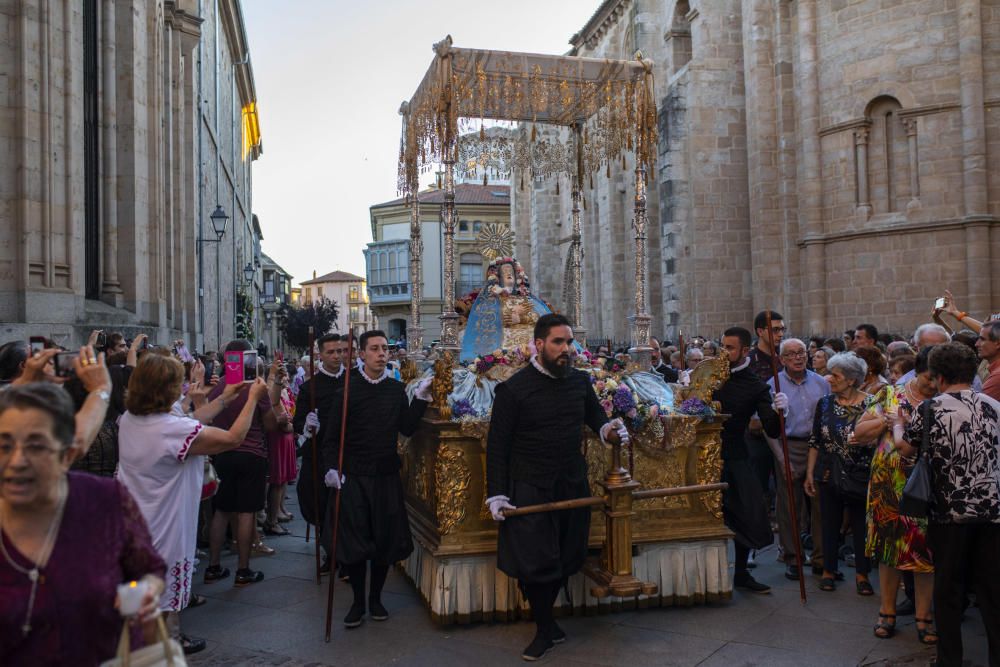 Procesion virgen del Tránsito