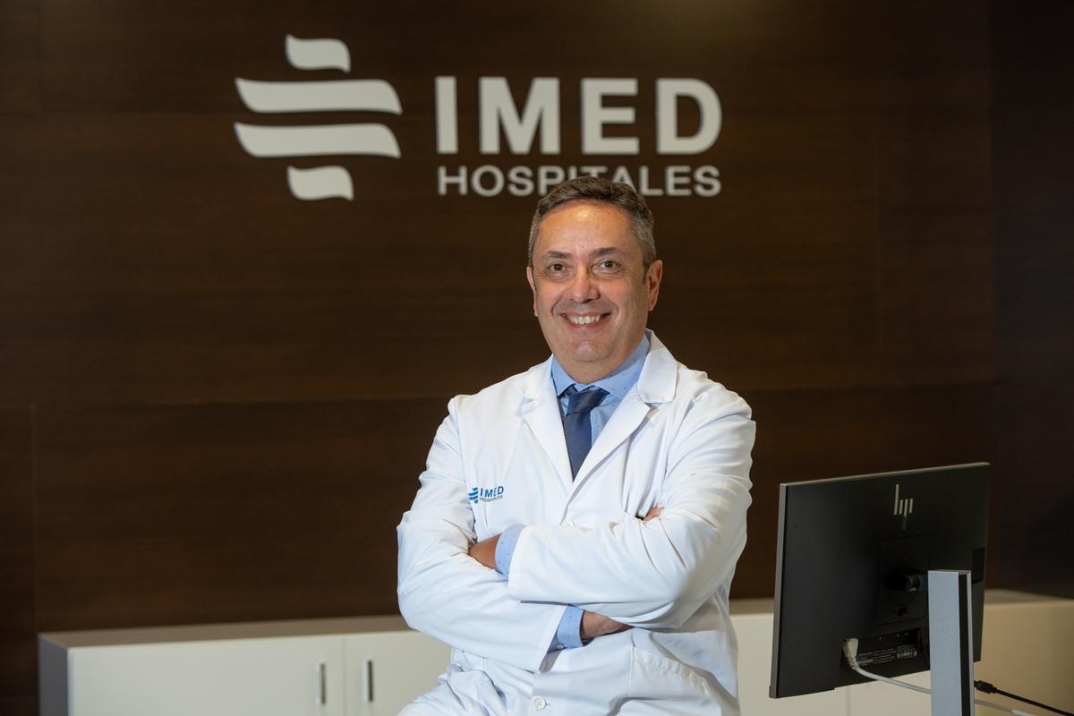 Juan Carlos Ferragut, jefe de servicio de traumatología del Hospital IMED Levante de Benidorm