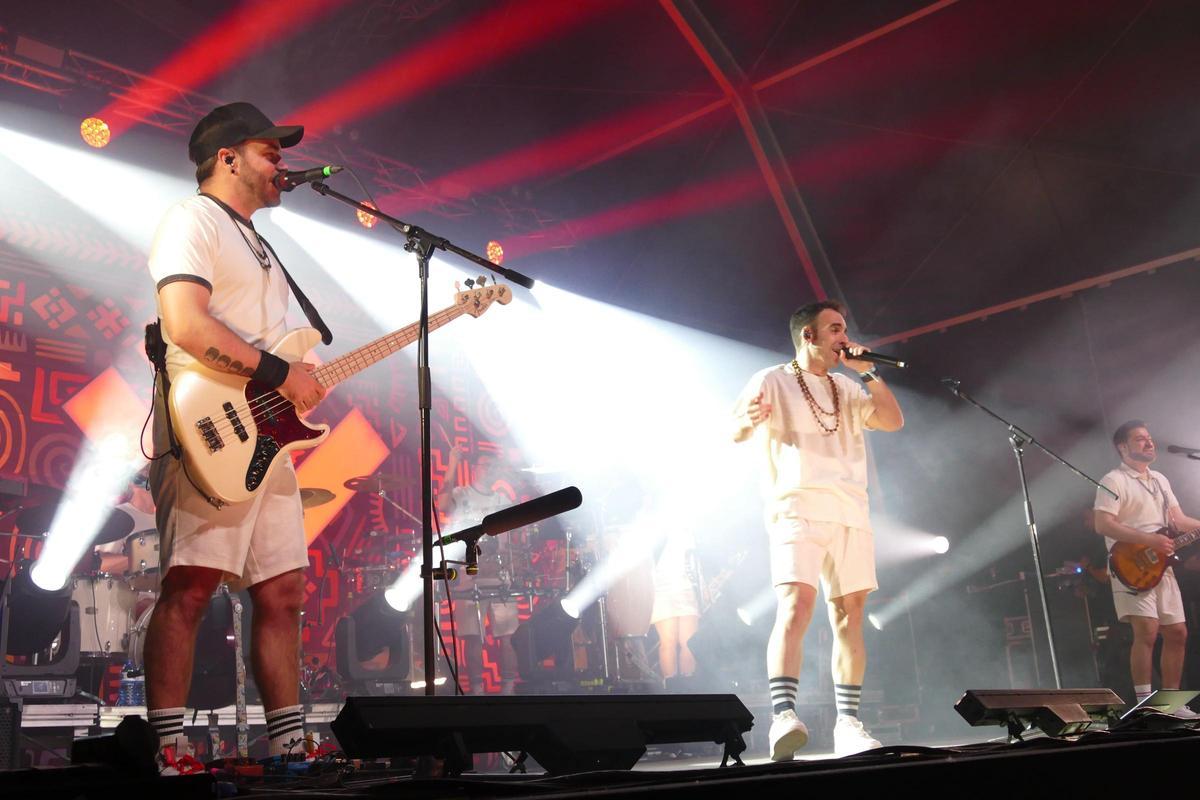 EN IMATGES | La tercera nit del Rampell de Figueres fa el ple amb Doctor Prats i James Band