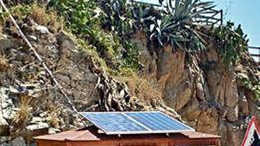 Palafrugell instal·la plaques solars a la platja del Port Pelegrí