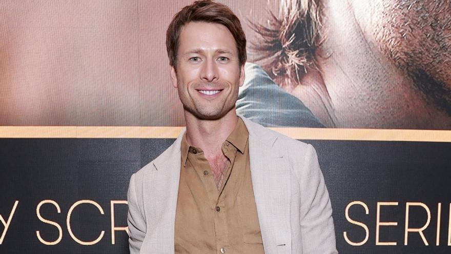 Glen Powell se va de Hollywood (animado por Matthew McCounaghey)