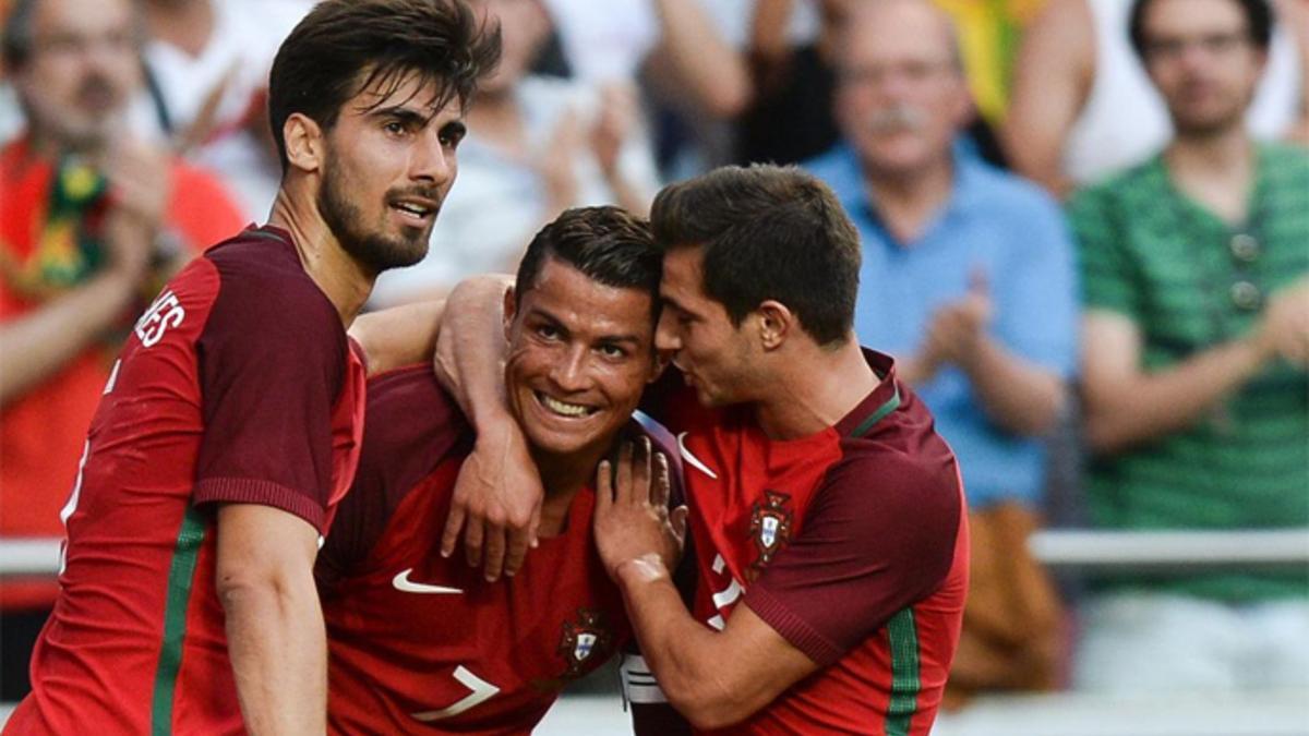 André Gomes, el único jugador que compartirá vestuario con Messi y Cristiano Ronaldo