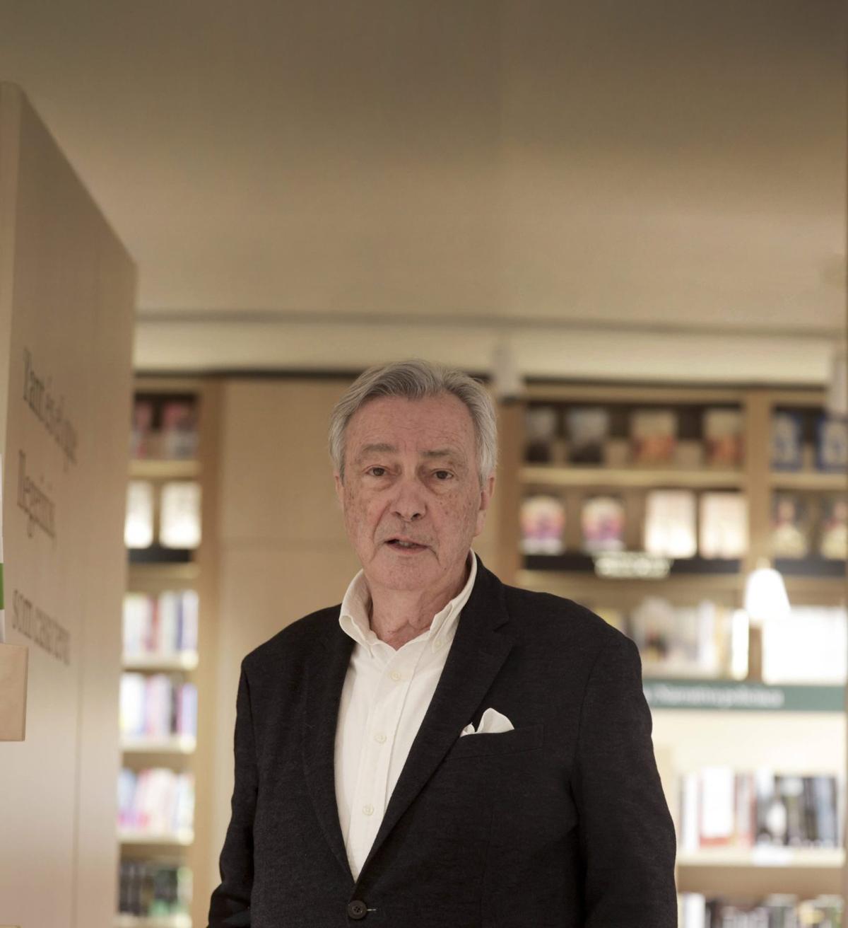 El diplomático Jorge Dezcallar, en Palma. | MANU MIELNIEZUK