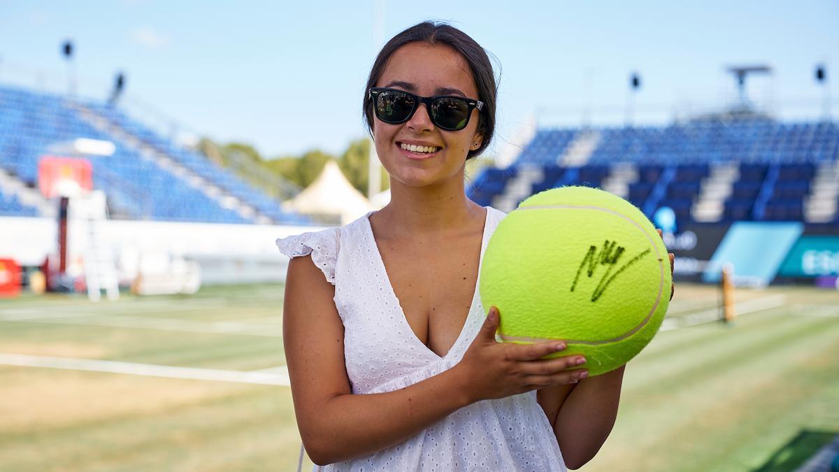 Tenis. Mallorca Championships | La pelota firmada por Nick Kyrgios ya tiene  dueña