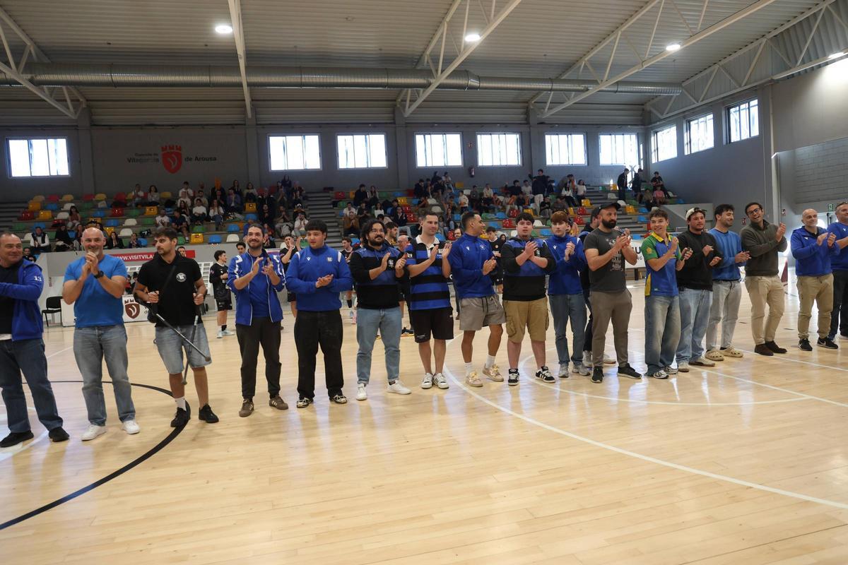 Os Ingleses recibió el aplauso de todo el pabellón Sara Gómez por su ascenso a División de Honor B.
