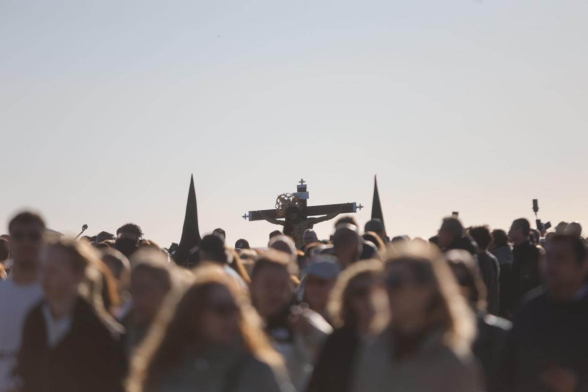 El encuentro de los cristos del Cabanyal estrenan el Viernes Santo de la Semana Santa Marinera de València