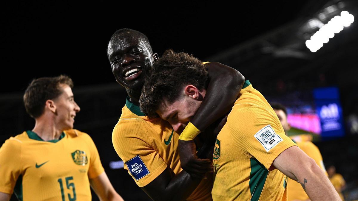 Awer Mabil, durante un amistoso internacional con Australia en la presente temporada