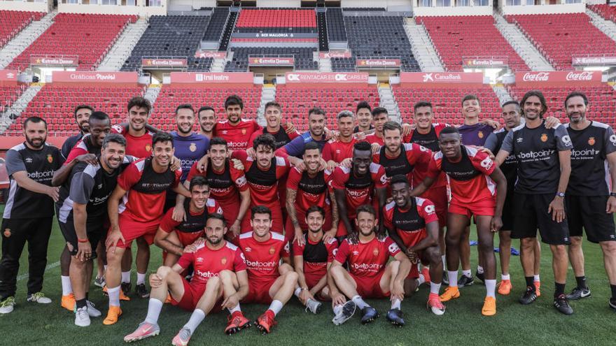 Último entrenamiento del Mallorca antes de partir hacia Miranda