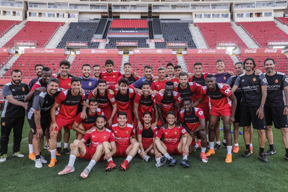 Último entrenamiento del Mallorca antes de partir hacia Miranda