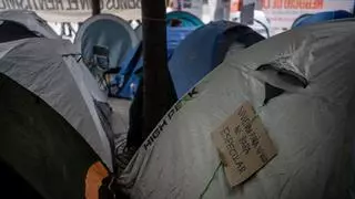 La acampada de Zaragoza se desmonta y deja atrás dos noches de lucha con más de 130 tiendas: "Ha sido la tercera más grande del país"